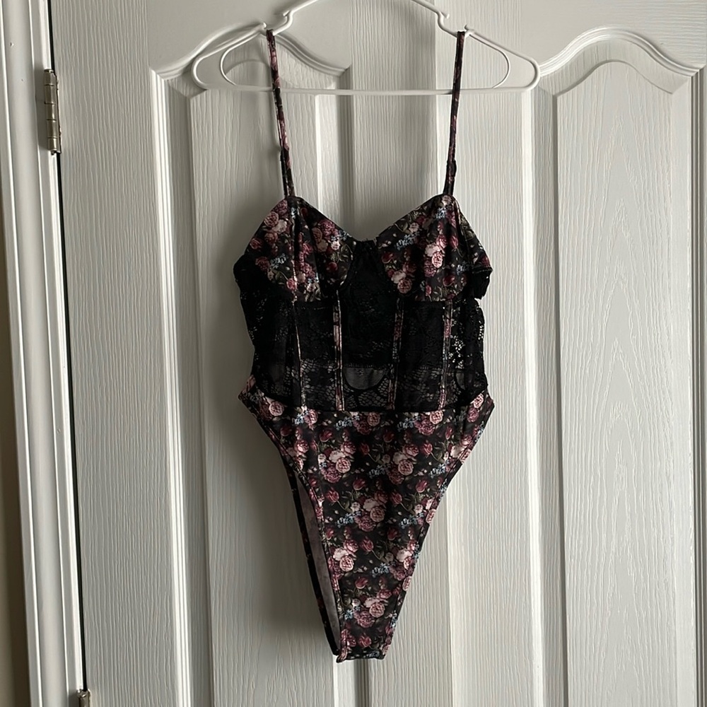 Bodysuit - Picture 4 of 6